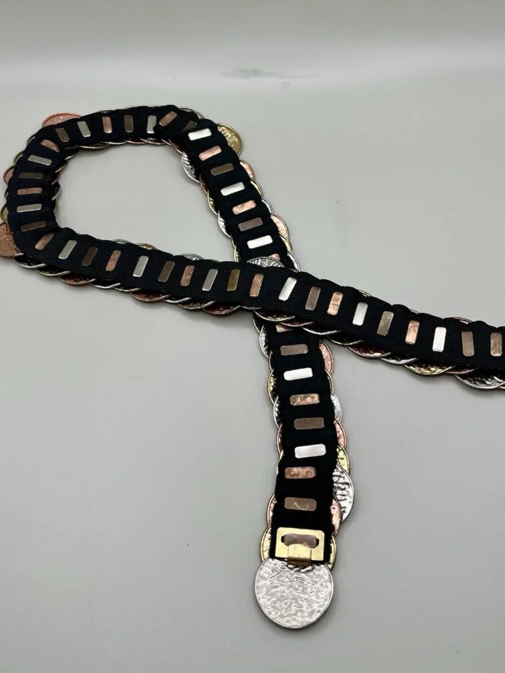 VTG 80s Mixed Metal Hammered Disc Coin Waist Belt Boho Elastic Stretch Gypsy 31”